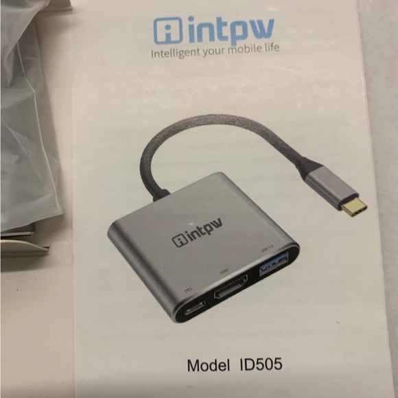 USB-C MULTIPORT ADAPTER - Picture 2 of 3